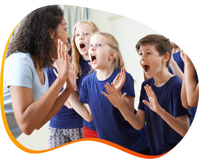 Unsere Opern sind zusammen mit Pädagoginnen und Künstlerinnen entwickelt und fördern die Entwicklung der Kinder.